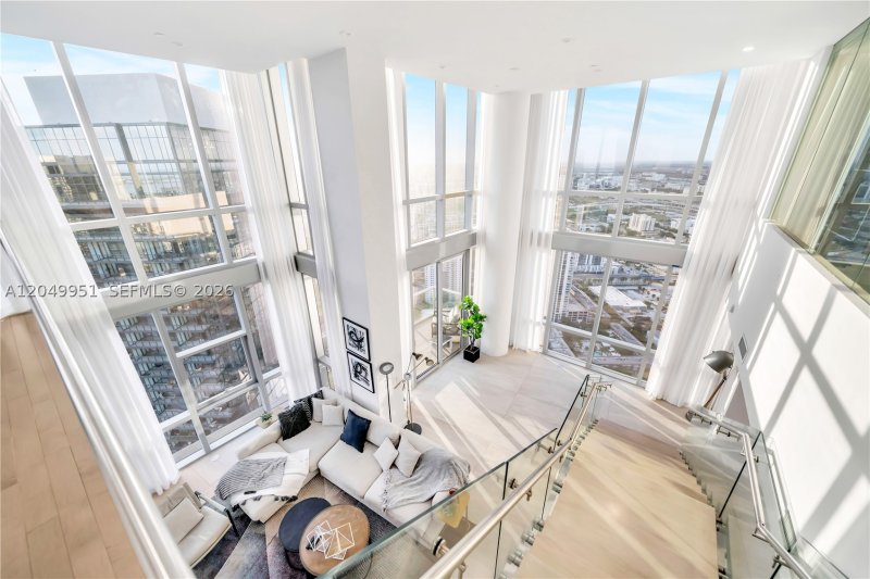 Condo for sale at Paramount Miami WorldCenter Penthouse 46