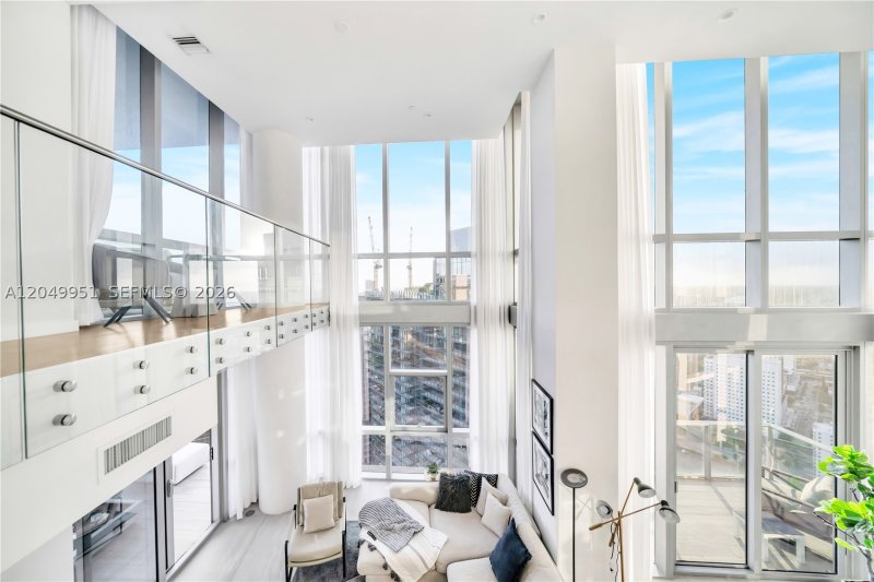 Condo for sale at Paramount Miami WorldCenter Penthouse 46