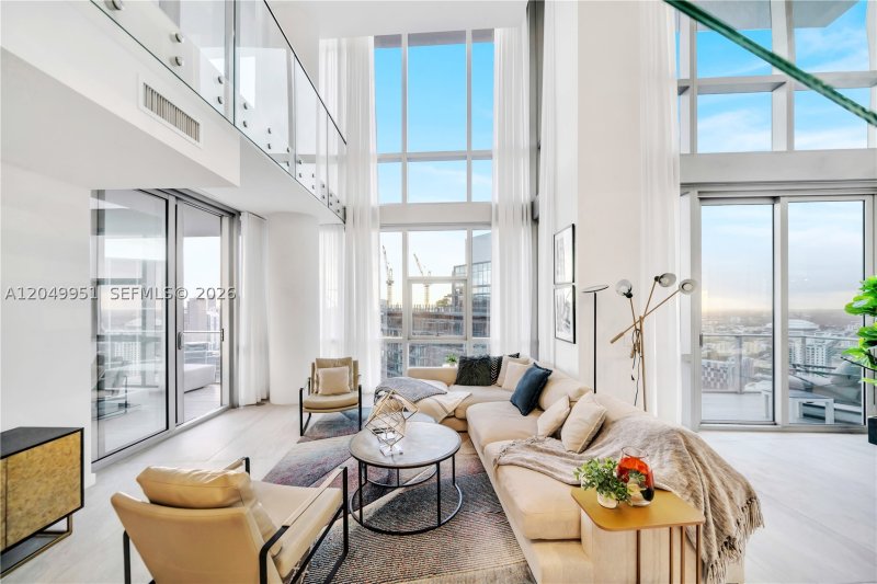 Condo for sale at Paramount Miami WorldCenter Penthouse 46