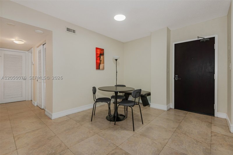 Apartment for rent at Flamingo 116S