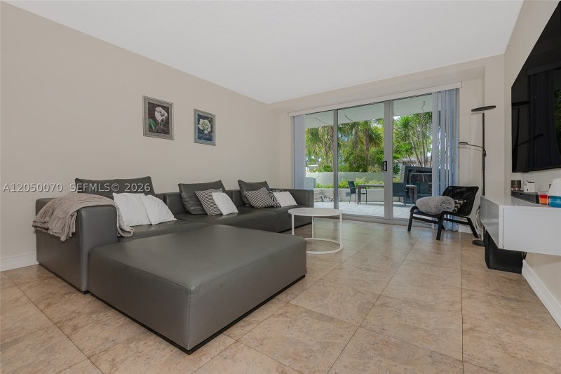 Apartment for rent at Flamingo 116S
