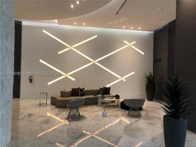 Parc Central Aventura Apt #PH05