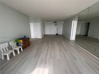 Aluguel de apartamento no Parc Central Aventura PH05