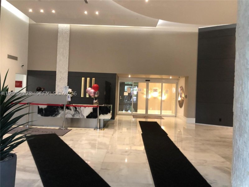 Alquiler de apartamento en Parc Central Aventura PH05