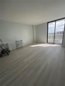 Aluguel de apartamento no Parc Central Aventura PH05