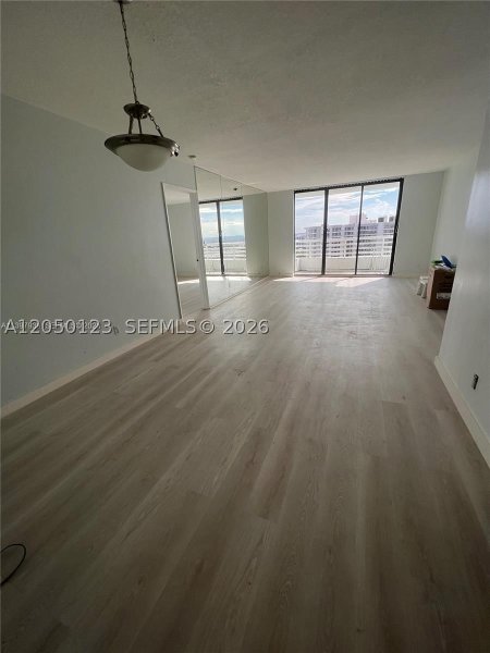 Alquiler de apartamento en Parc Central Aventura PH05