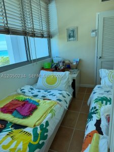 Aluguel de apartamento no Crystal House 4C
