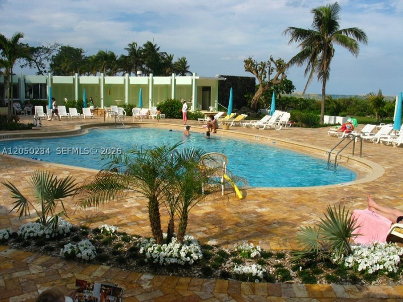 Apartment for rent at Crystal House 4C