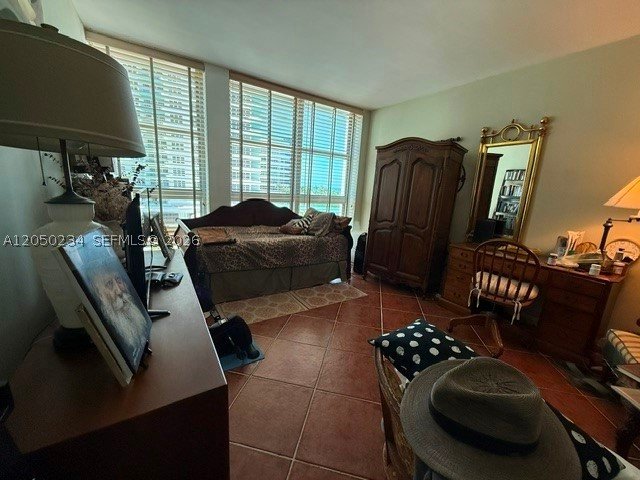 Apartment for rent at Crystal House 4C