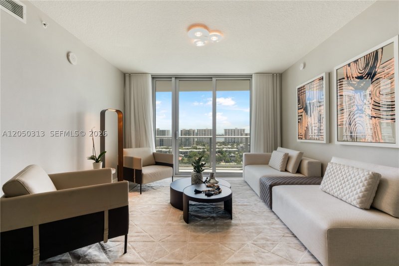 Apartment for rent at Parque Towers at St. Tropez 5-1404
