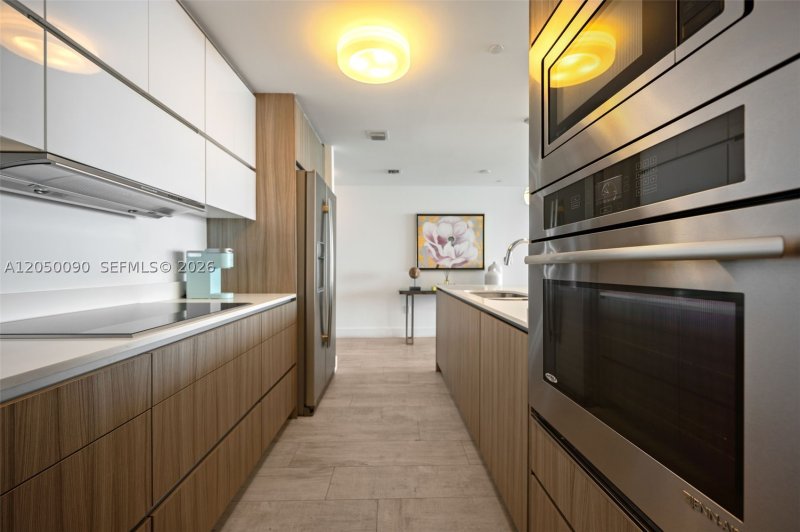 Apartment for rent at Bay House 1402