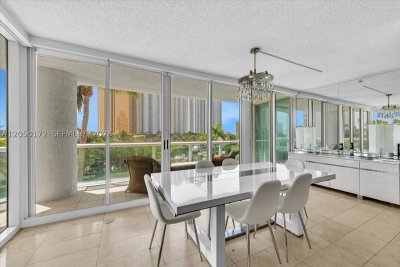 Comprar apartamento no Oceania 4 342