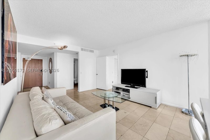 Comprar apartamento no Oceania 4 342