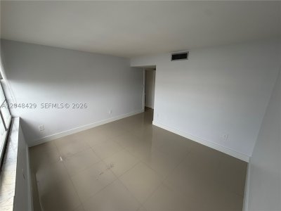 Comprar apartamento en Del Prado South Tower 1802