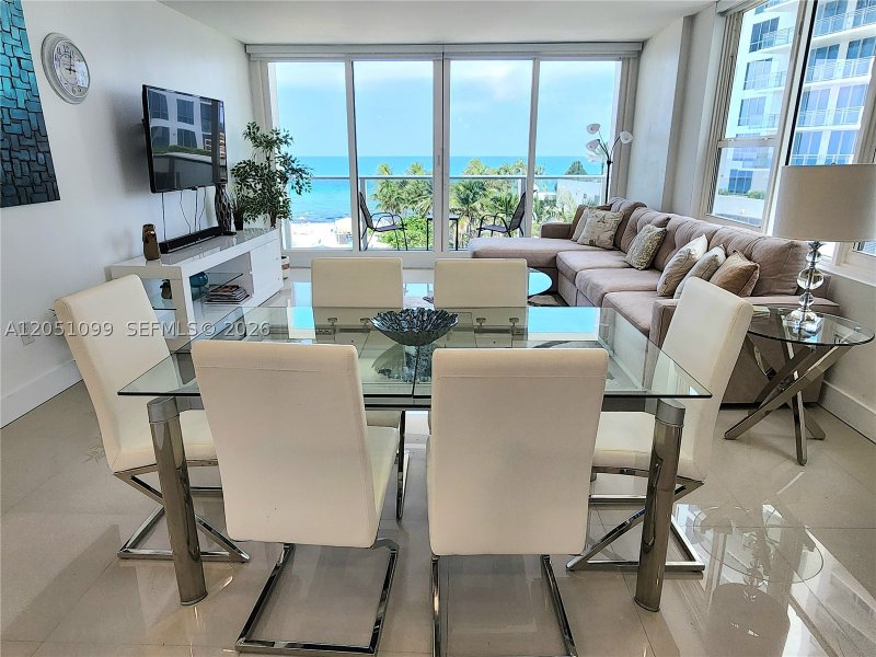 Apartment for rent at Alexander Towers 521