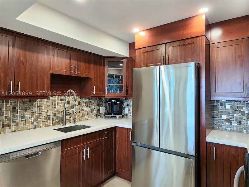 Apartment for rent at Alexander Towers 521