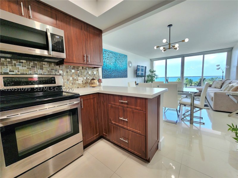 Apartment for rent at Alexander Towers 521