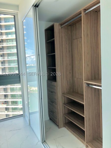 Apartment for rent at Paraiso Bay Miami 3307