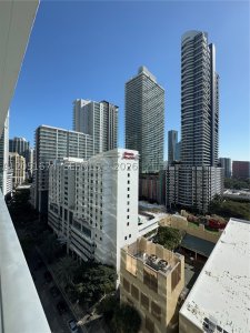 Comprar apartamento no Axis on Brickell South Tower 1702-S
