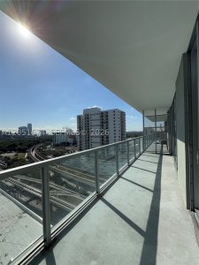 Comprar apartamento no Axis on Brickell South Tower 1702-S