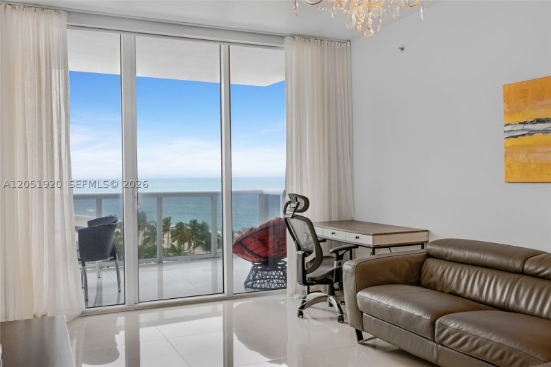 Alquiler de apartamento en Trump Royale 902