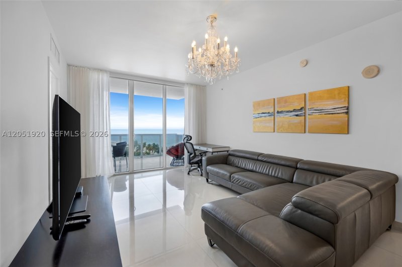 Alquiler de apartamento en Trump Royale 902