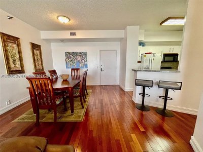 Aluguel de apartamento no Mystic Pointe 600 PH7
