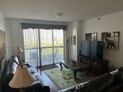 Aluguel de apartamento no Mystic Pointe 600 PH7
