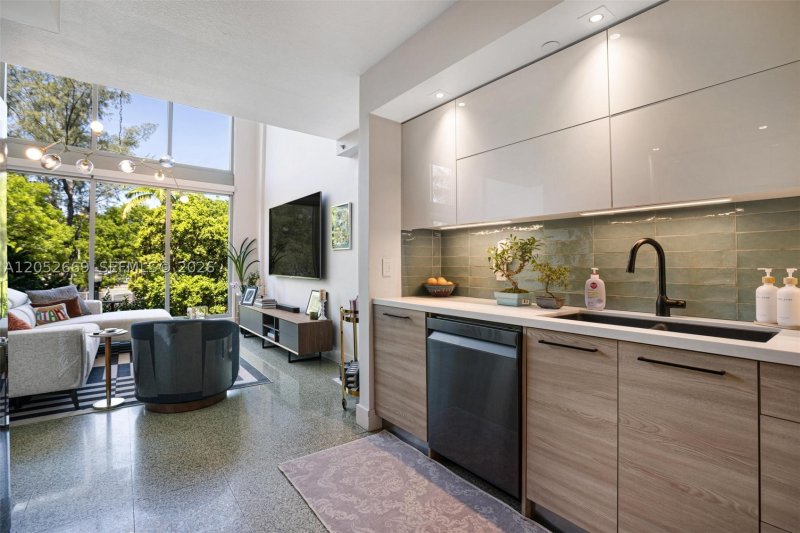 Condo for sale at Absolute Lofts LG-5