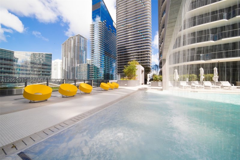 Alquiler de apartamento en Brickell Heights West 3207