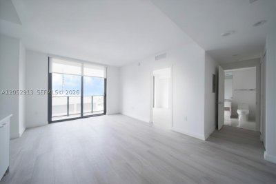 Aluguel de apartamento no Brickell Heights West 3207