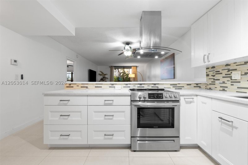 Apartment for rent at Olympus Towers 317