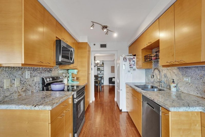 Condo for sale at The Summit 310N