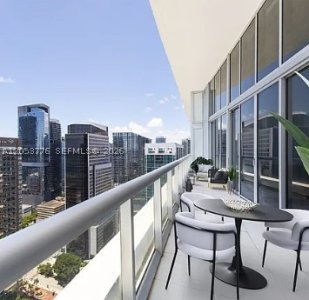 Comprar apartamento no Icon Brickell Tower II 4105