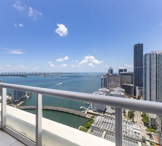 Comprar apartamento no Icon Brickell Tower II 4105