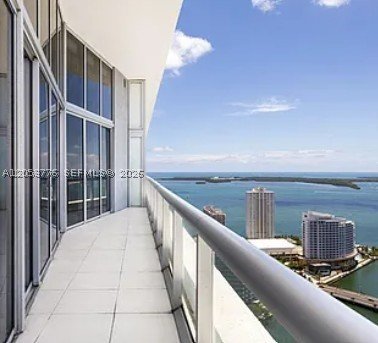 Comprar apartamento no Icon Brickell Tower II 4105