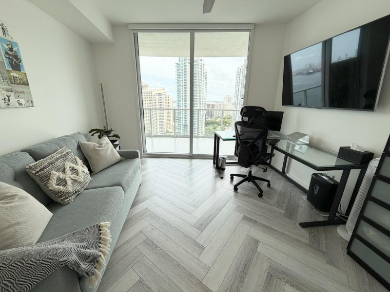 Alquiler de apartamento en Met 1 T-2208