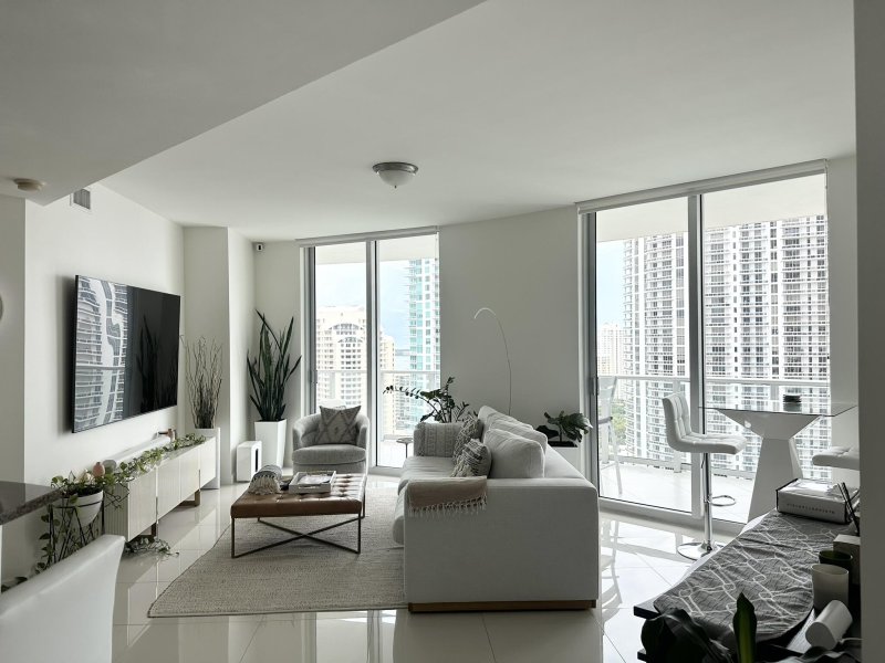 Alquiler de apartamento en Met 1 T-2208