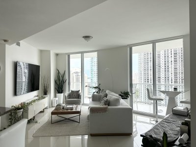 Alquiler de apartamento en Met 1 T-2208