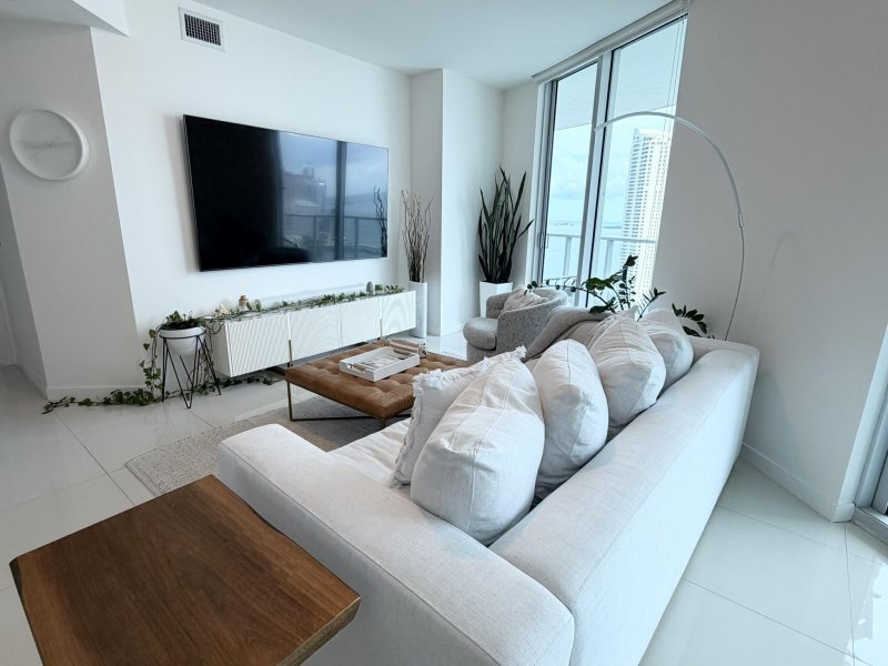 Alquiler de apartamento en Met 1 T-2208