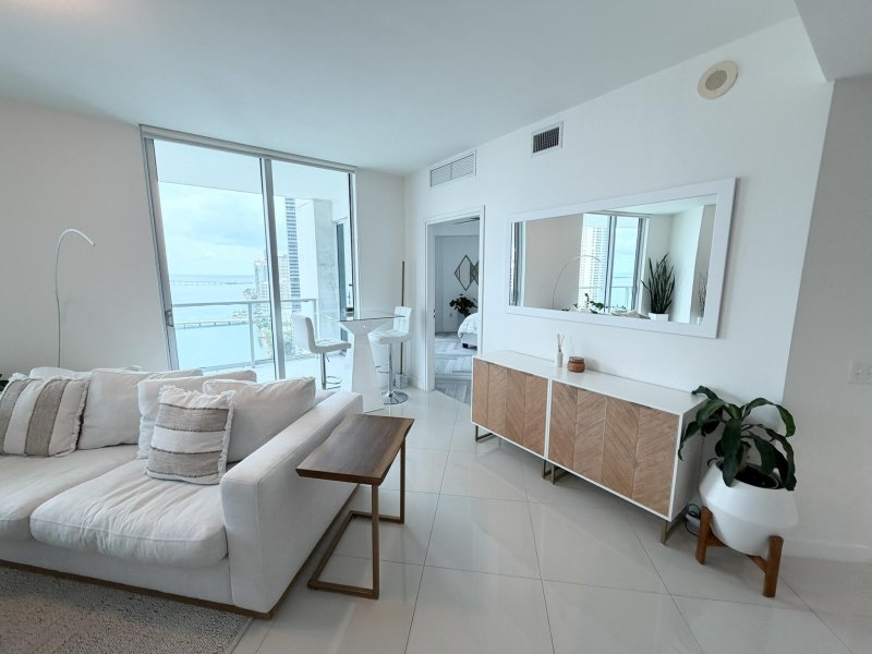 Alquiler de apartamento en Met 1 T-2208