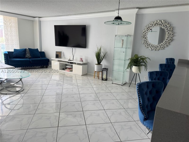 Apartment for rent at Hallmark of Hollywood 410