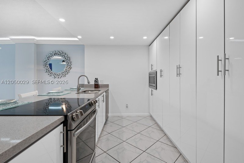 Apartment for rent at Hallmark of Hollywood 410