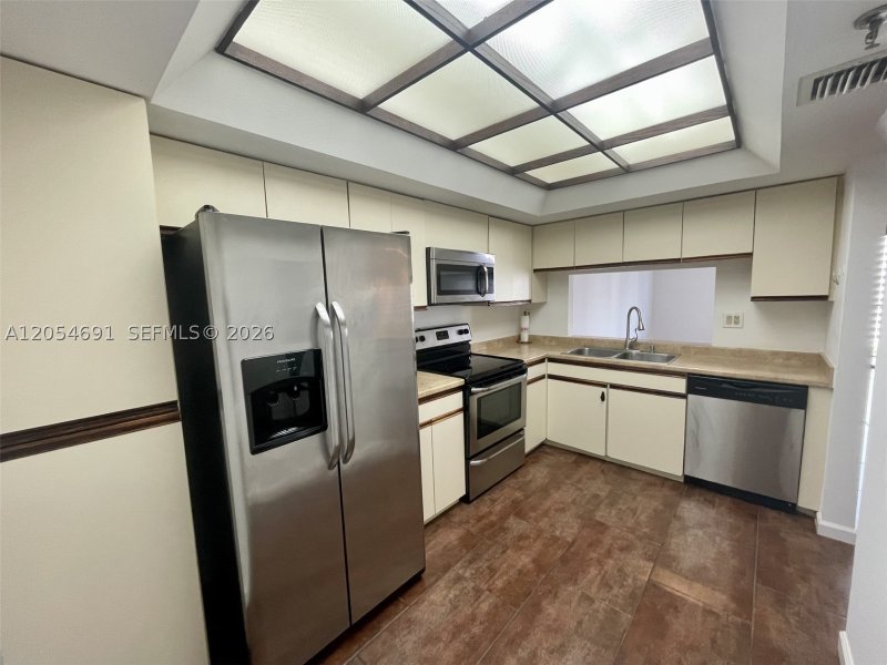 Apartment for rent at Brickell Key One A1512