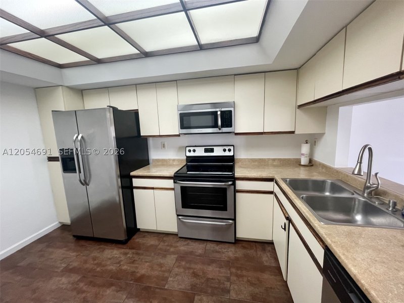 Apartment for rent at Brickell Key One A1512