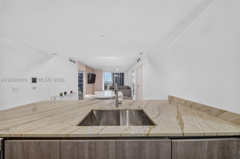 Condo for sale at SLS Lux Brickell 3010