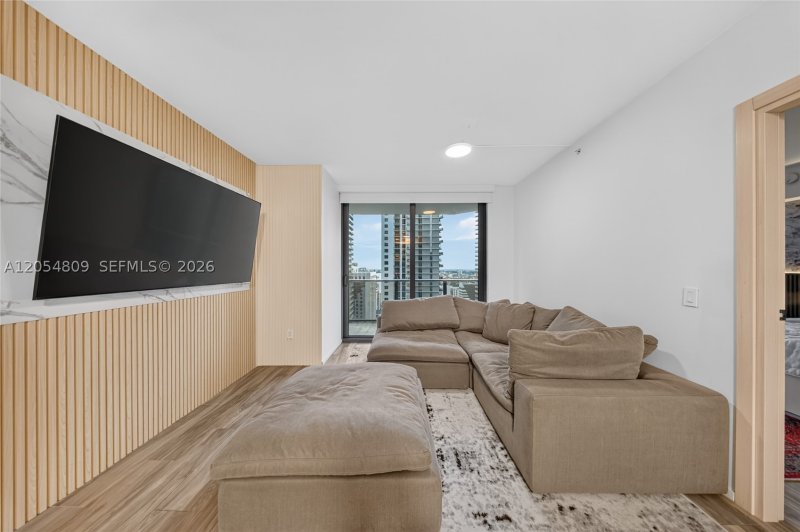 Condo for sale at SLS Lux Brickell 3010