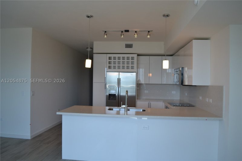 Alquiler de apartamento en Nine at Mary Brickell Village 3302