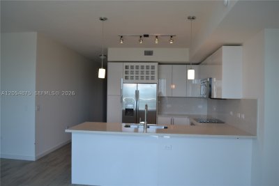 Alquiler de apartamento en Nine at Mary Brickell Village 3302