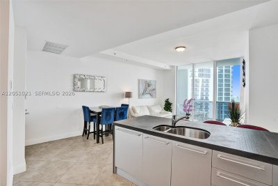 Comprar apartamento no Trump Royale 4705